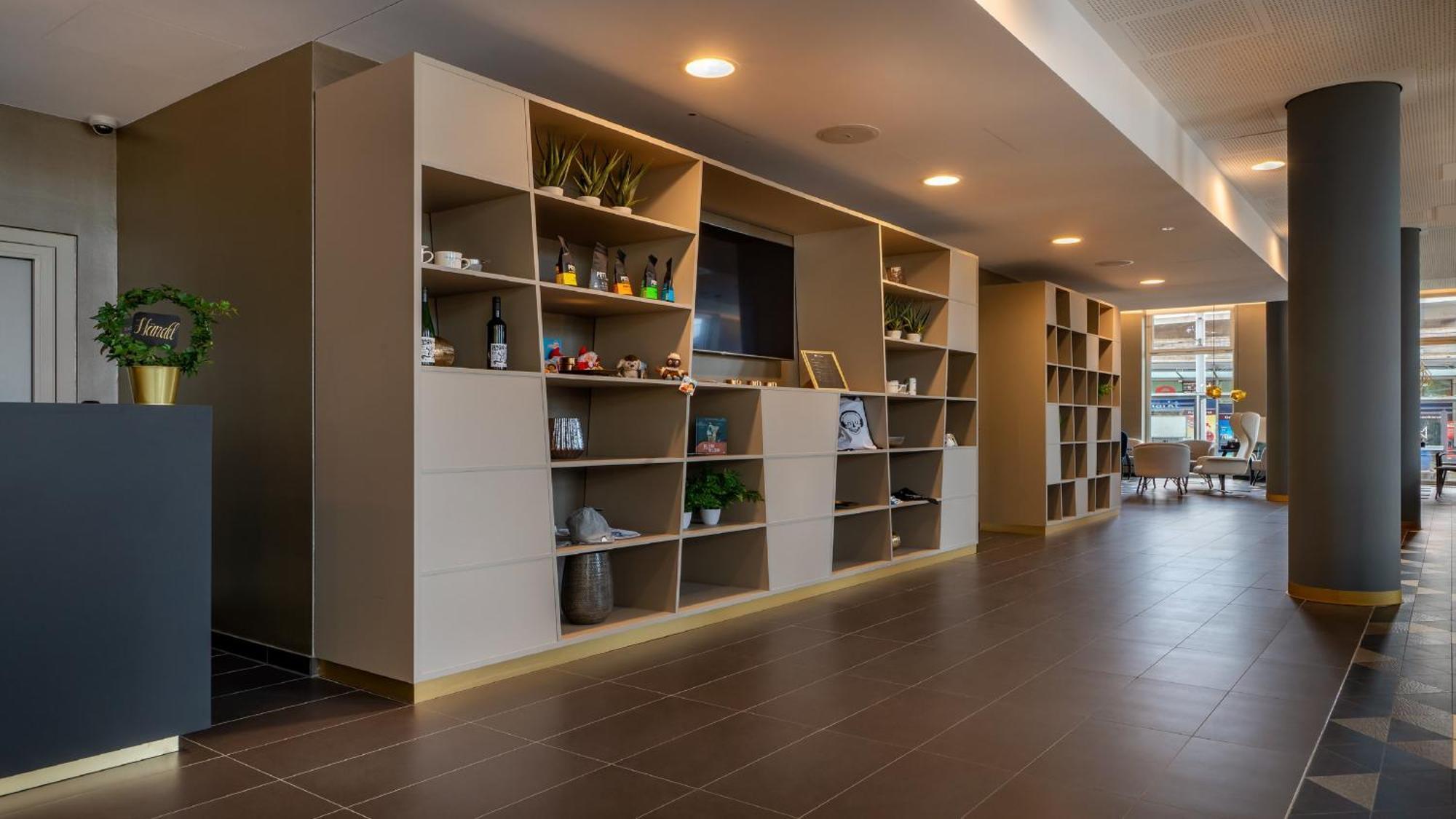 Holiday Inn - The Niu, Ridge Halle Central Station By Ihg Екстериор снимка